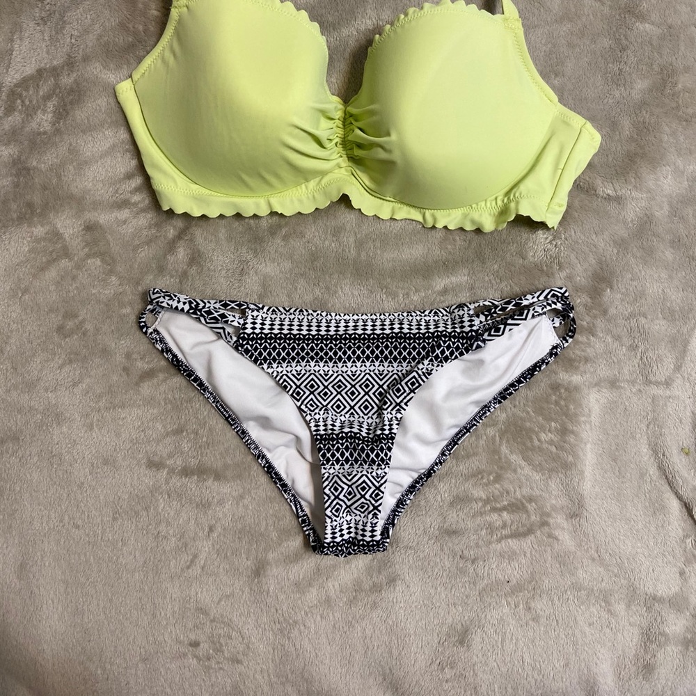 Victoria’s Secret | Bikini Bottoms